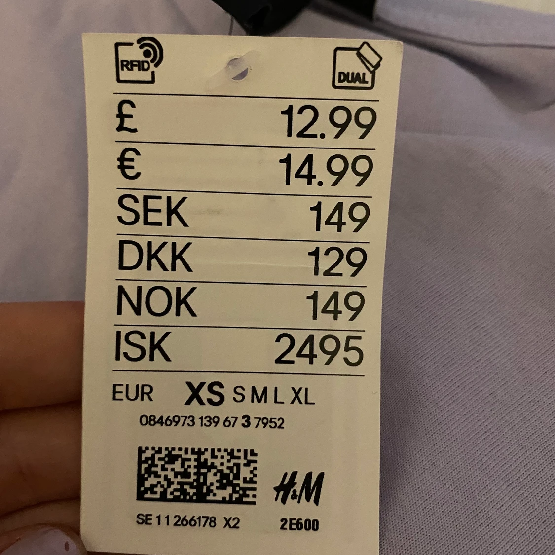 T-shirt med tryck från H&M i strl xs - 91