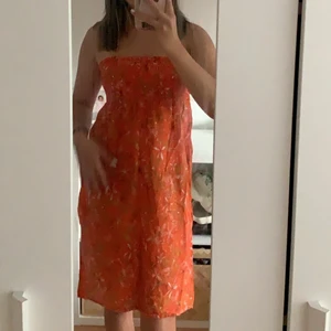 klänning - köpt på secondhand storlek s pris 50kr+frakt