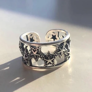 Ringar - Stjärnringar⭐️ Dessa rostar/färgar inte av sig och de tål vatten❤️ Superfint på både tjejer och killar!🌸