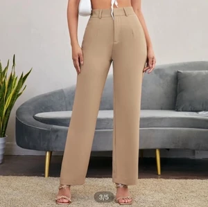 Kostymbyxor - Beiga kostymbyxor helt nya säljer de eftersom att de är för små men annars är de skitfina och har en snygg passform