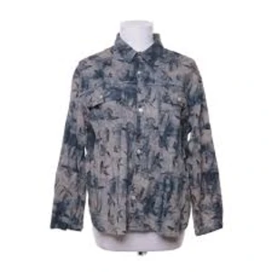 Skjorta  - Den här en blommig mönster, har inte haft den på mig, finns ej fläckar. Kan byta pris 