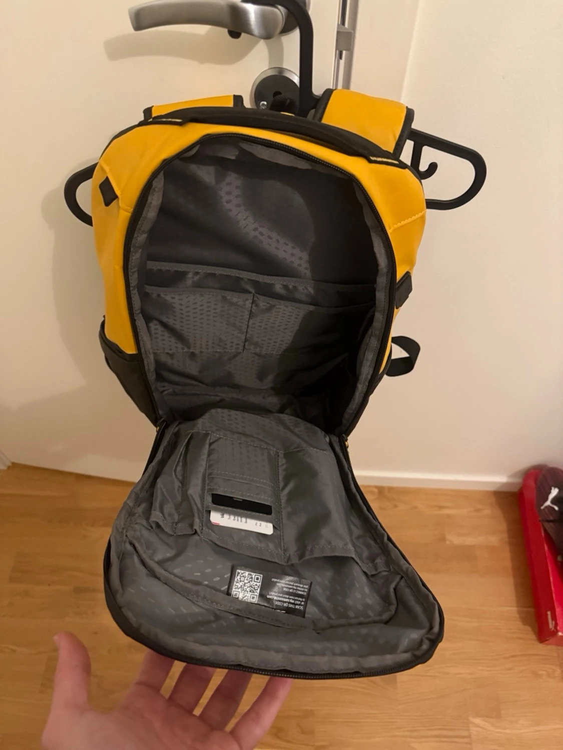 Gul och svart ryggsäck från Samsonite - 2