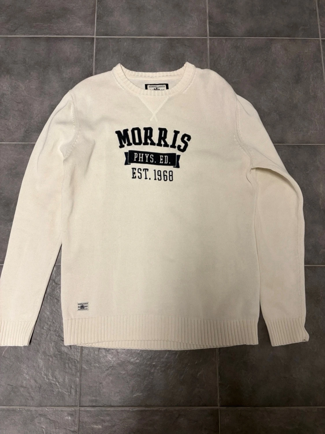 Vit stickad tröja från Morris