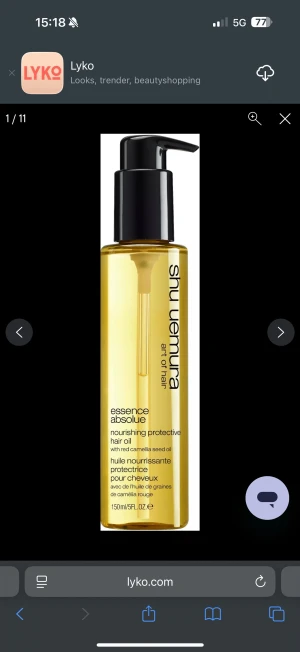 Shu Uemura Essence Absolue hårolja OANVÄND - Shu Uemura Essence Absolue nourishing protective hair oil i en genomskinlig gul flaska med svart pump. Innehåller kameliafröolja och ger näring och skydd till håret. Flaskan rymmer 150 ml och har en stilren, lyxig design. Nypris 1200 