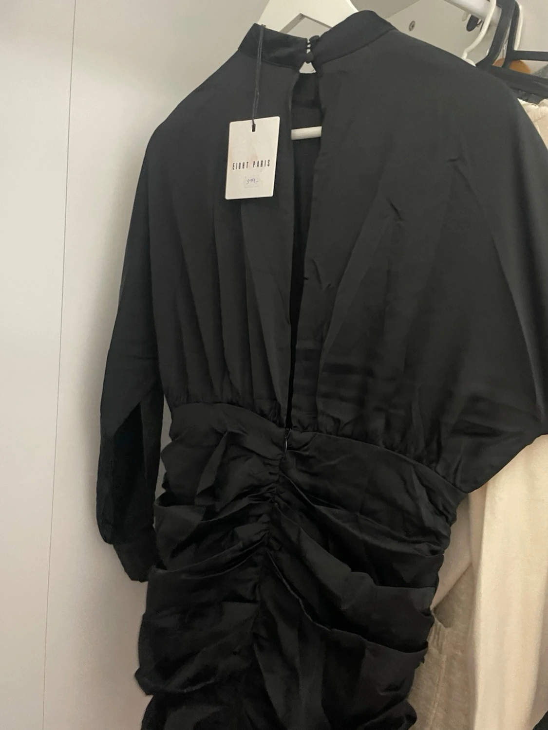 Svart omlottklänning från Eight Paris - 1