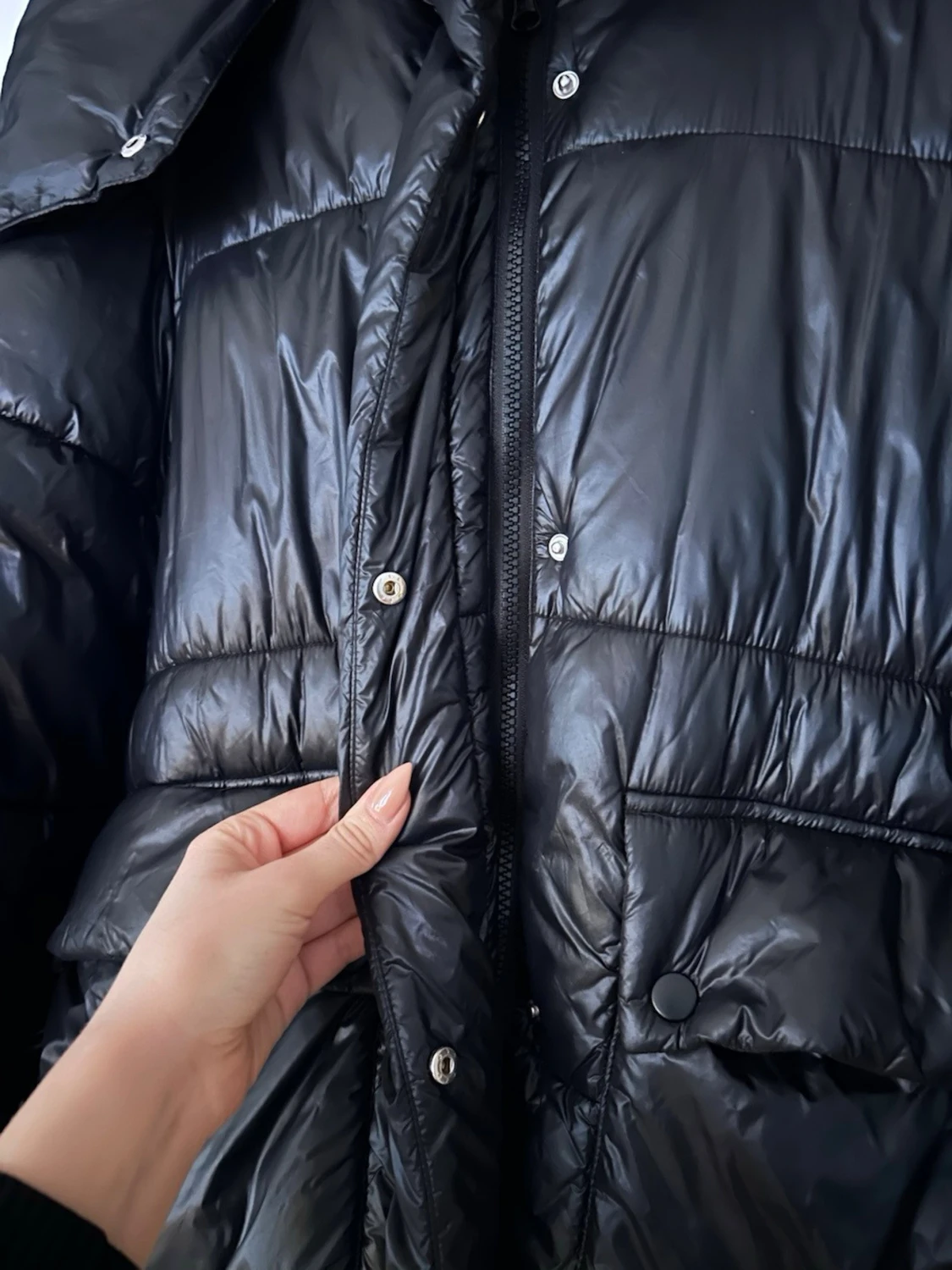 Svart pufferjacka med dragkedja - 1