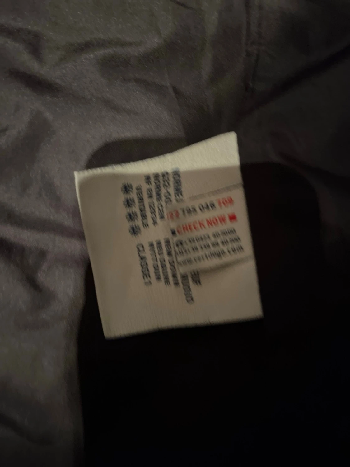 Svart Moncler dunjacka med päls - 3