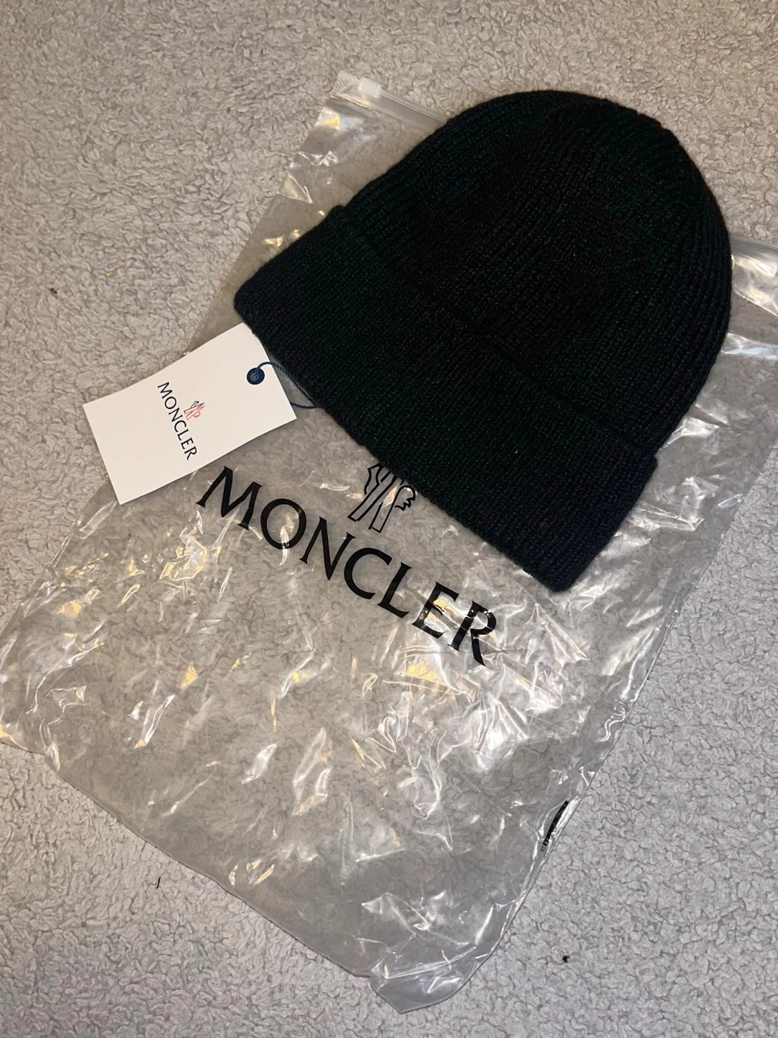 Svart Moncler mössa i ull - 1