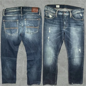 Tommy hilfiger Vintage - Säljer ett par feta vintage jeans med snygg tvätt! Skriv vid funderingar💬