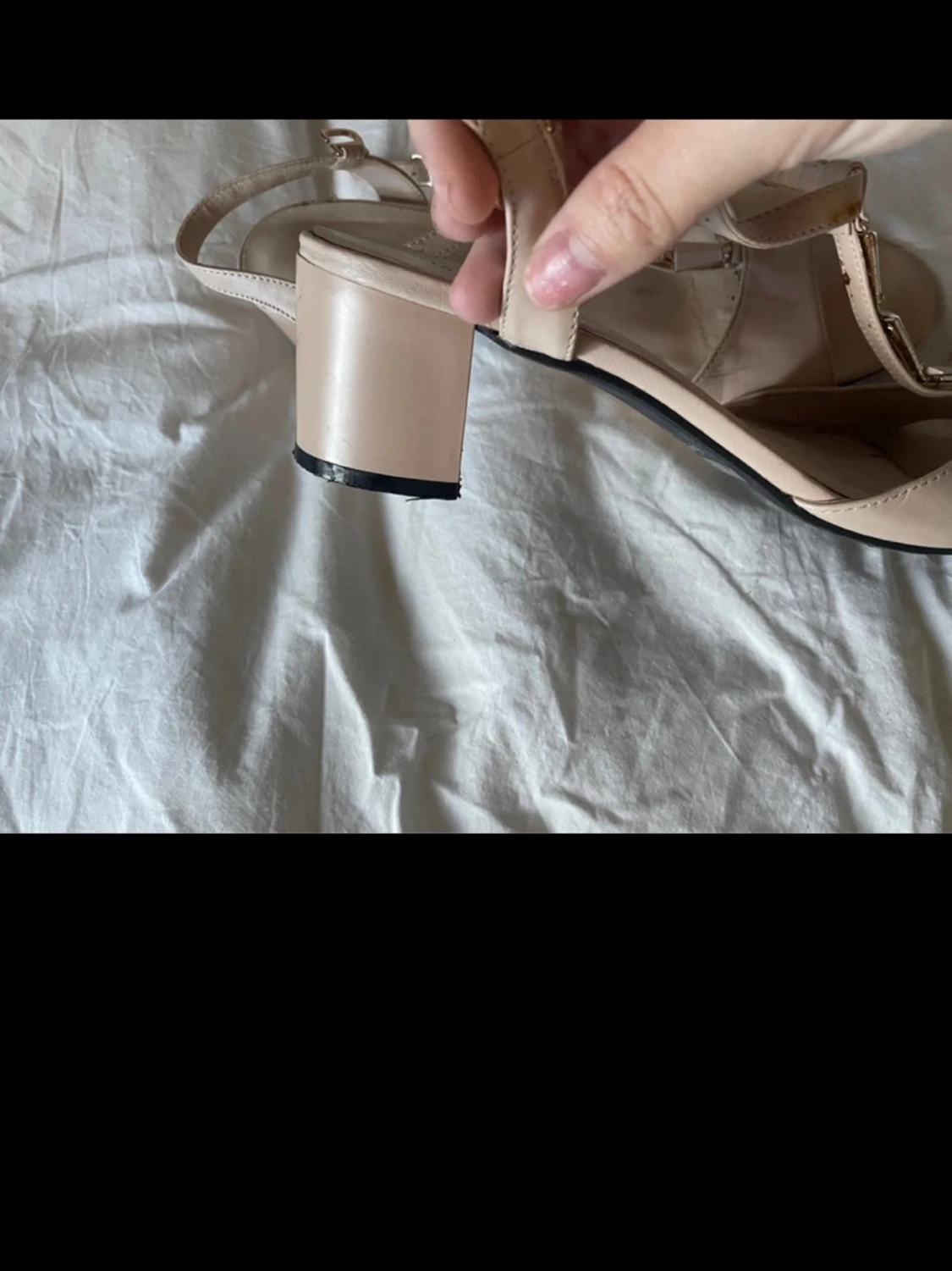 Beige sandaler med klack från Gibi - 1