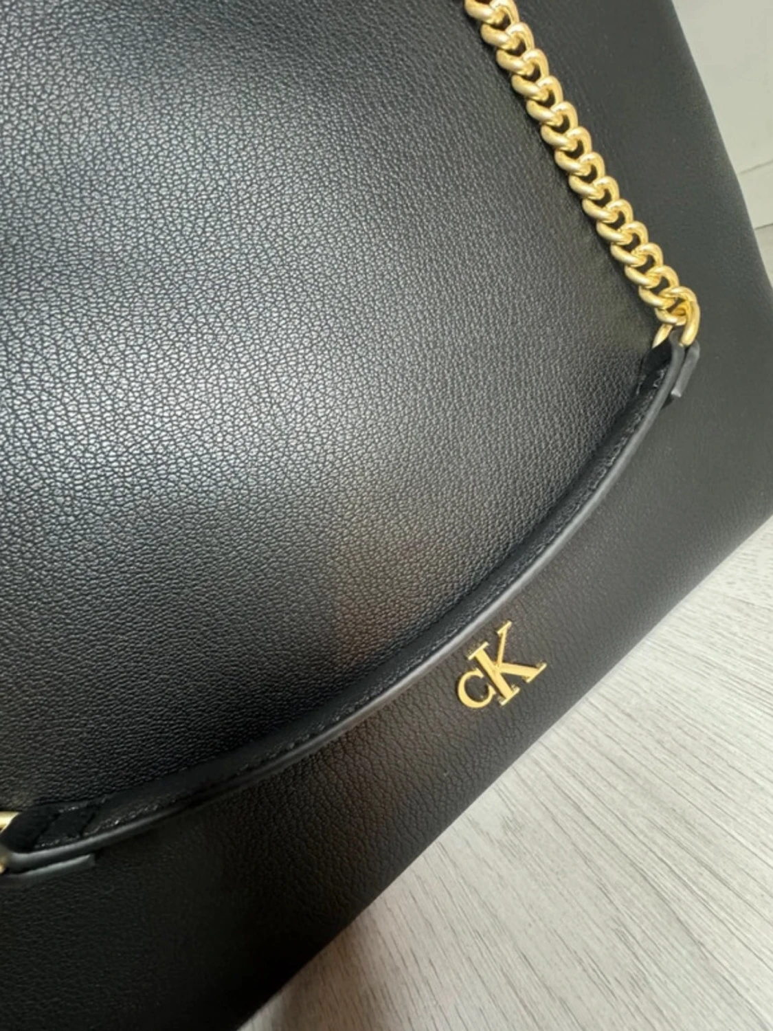 Calvin Klein väska  - 3