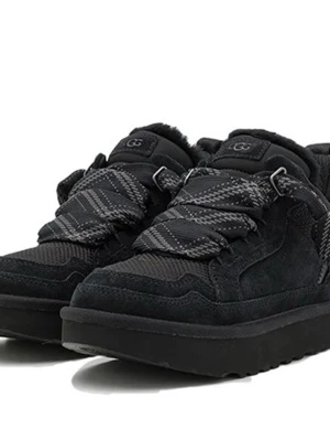 Svarta sneakers från UGG  - Har kvitto, johnells box, allt” 44storlek