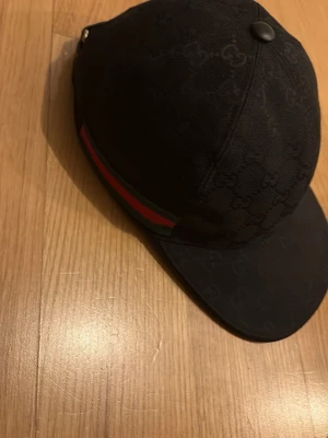 Svart keps  - Säljer mina feta keps till ett tvär bra pris! 