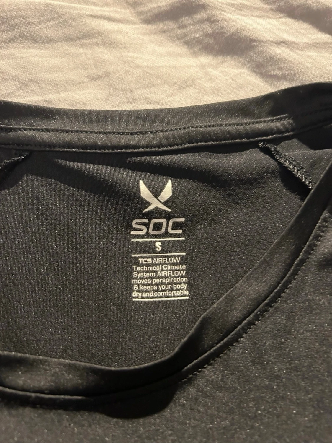 Svart sportig t-shirt från SOC - 2