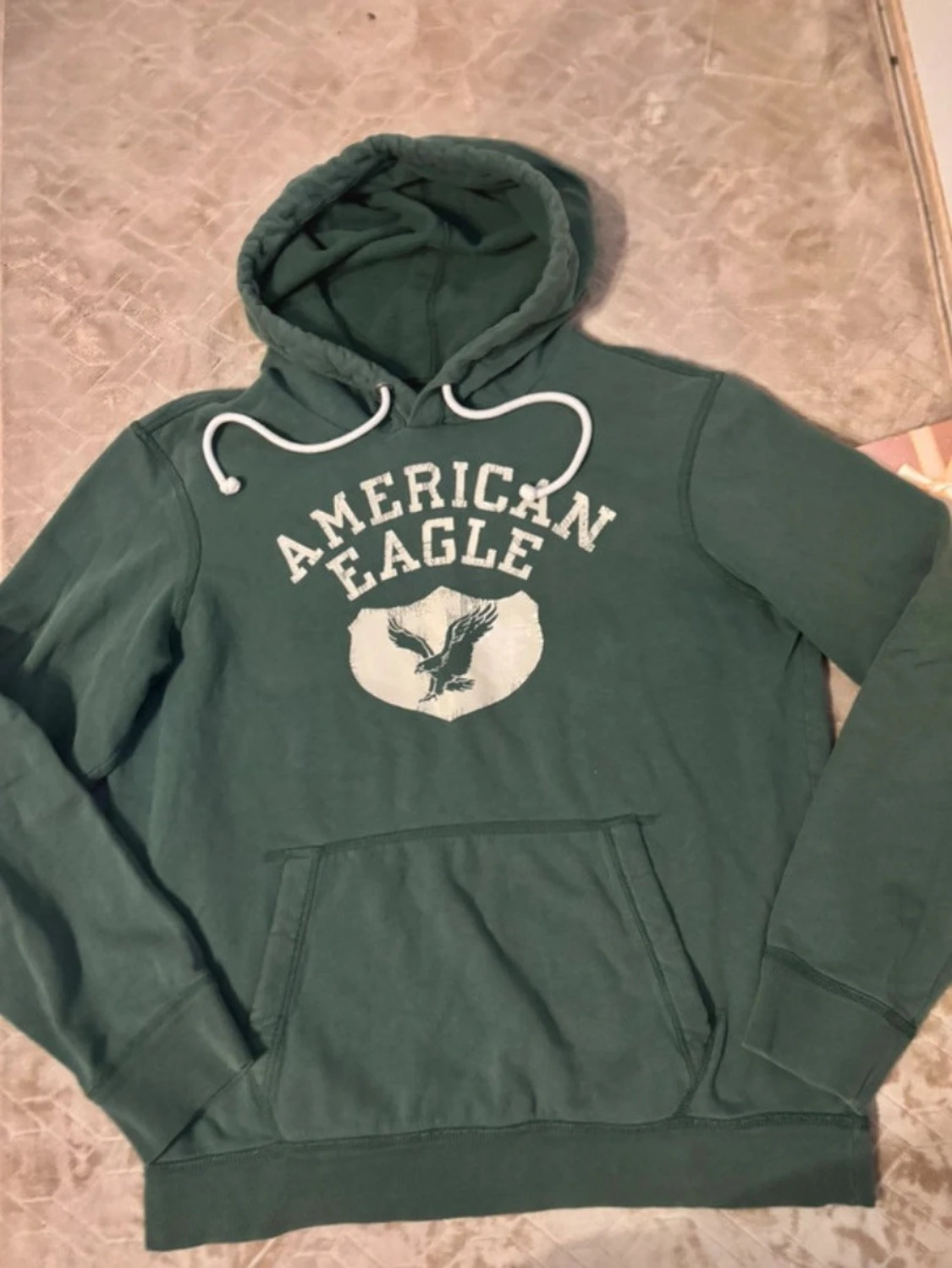 Grön hoodie från American Eagle - 1