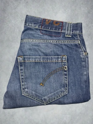 Dondup jeans  - Dondup jeans | färg: blå | storlek:34 kan funka som 32 | skriv vid fundering! Mvh MD closet   