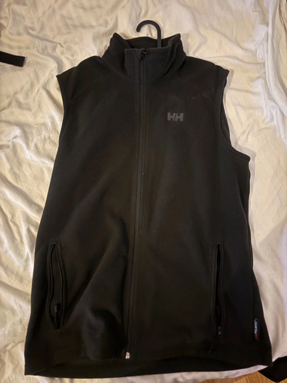 Svart fleeceväst från Helly Hansen - 1