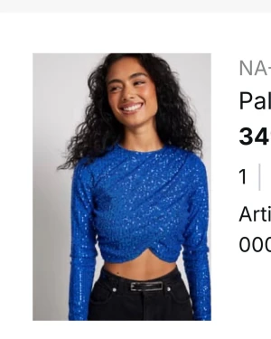 NA-KD nyskick paljett topp , nyår Stl xs  - NAKD nyskick glitter paljett topp. Stl xs. Använd en ggn , som ny ;)) riktigt fin fest topp . Nypris 349;-