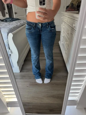 Snygga Ltb jeans - Ett par snygga LtB jeans som tyvärr inte kommer till användning🥰