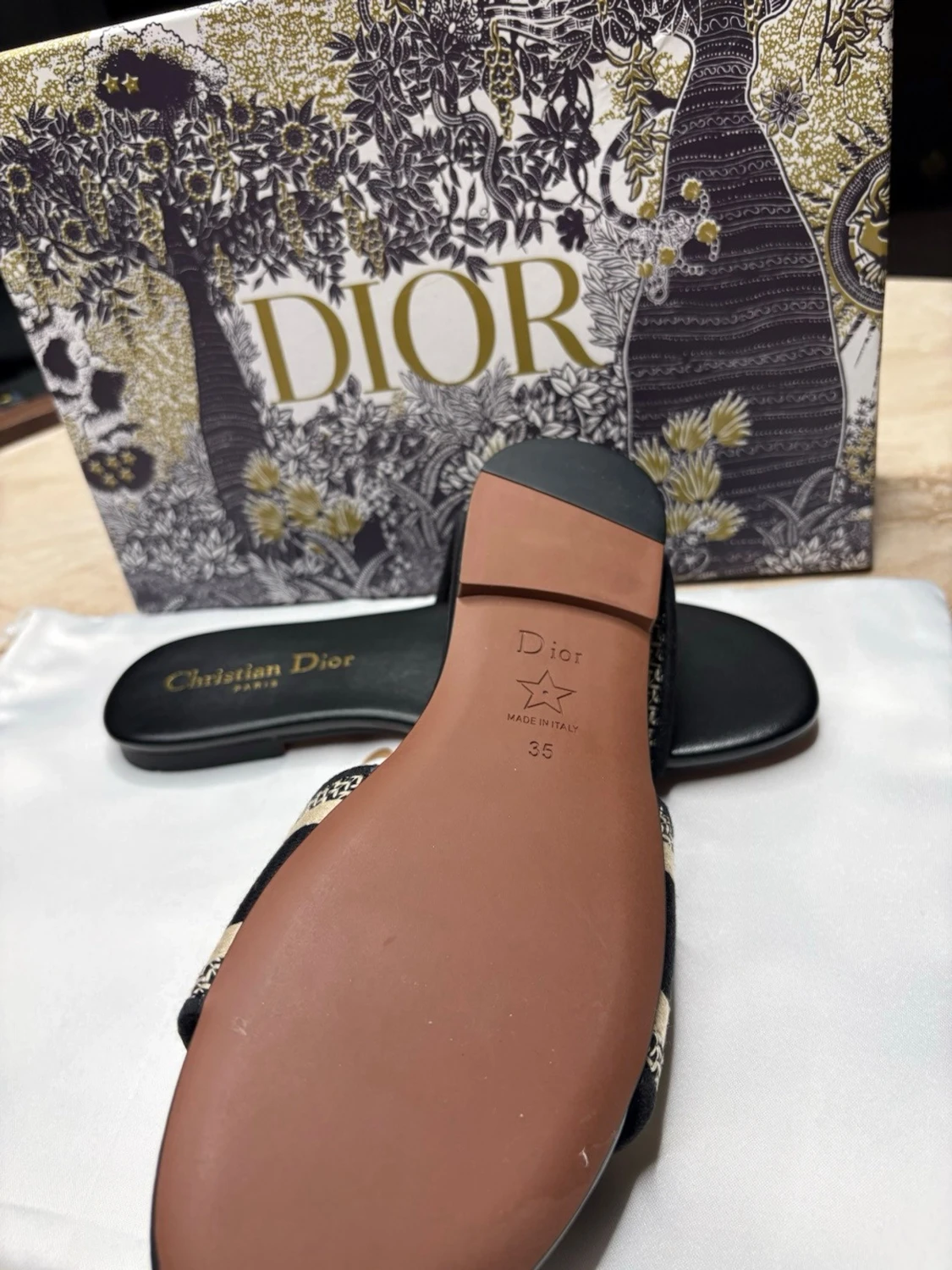 Di🅾️r tofflor  - 3