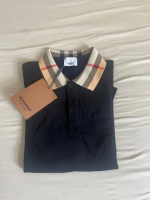Svart Burberry Pike - Helt ny, Storlek M-L