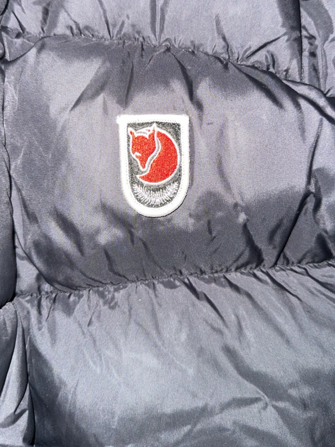 Svart pufferjacka från Fjällräven - 1