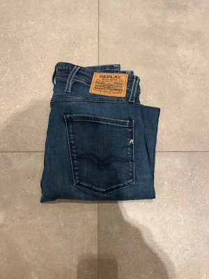 Replay anbass - Tjena, säljer nu dessa riktigt snygga Replay anbass i Stl W31L32. Dom är i riktigt bra skick. Nypris 1600✅Vid minsta funderingar så är det bara att höra av sig//Allt gott