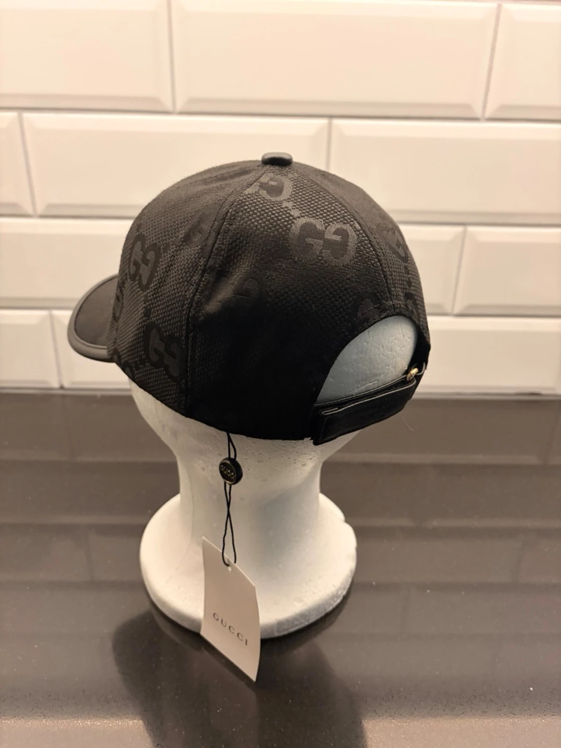 Svart keps från Zara  - 2