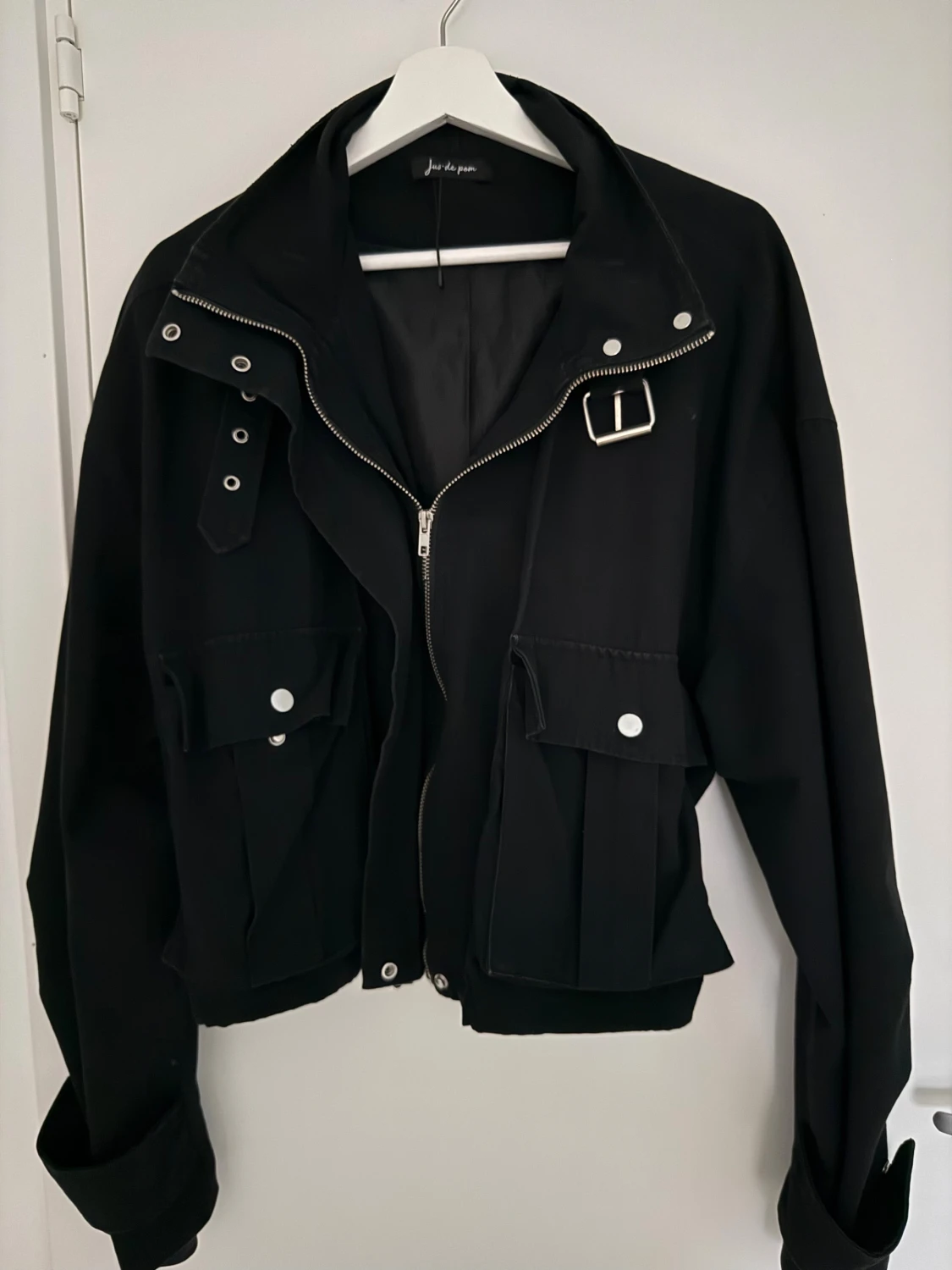 Svart bomberjacka från Jard de Pan - 1