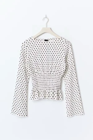 Prickig topp - Din prickig topp ifrån Gina💗använd endast en gång 