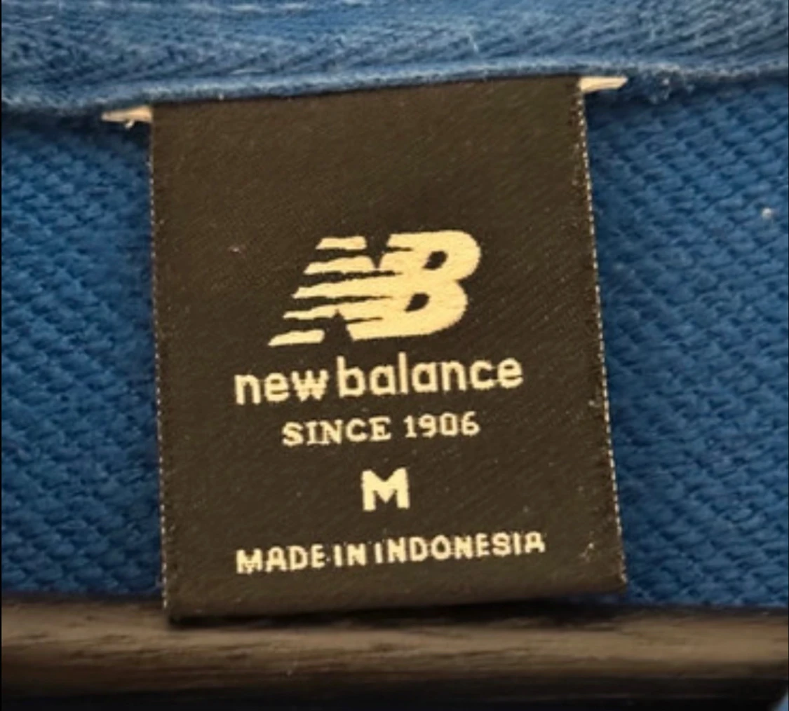 Blå hoodie från New Balance M - 3