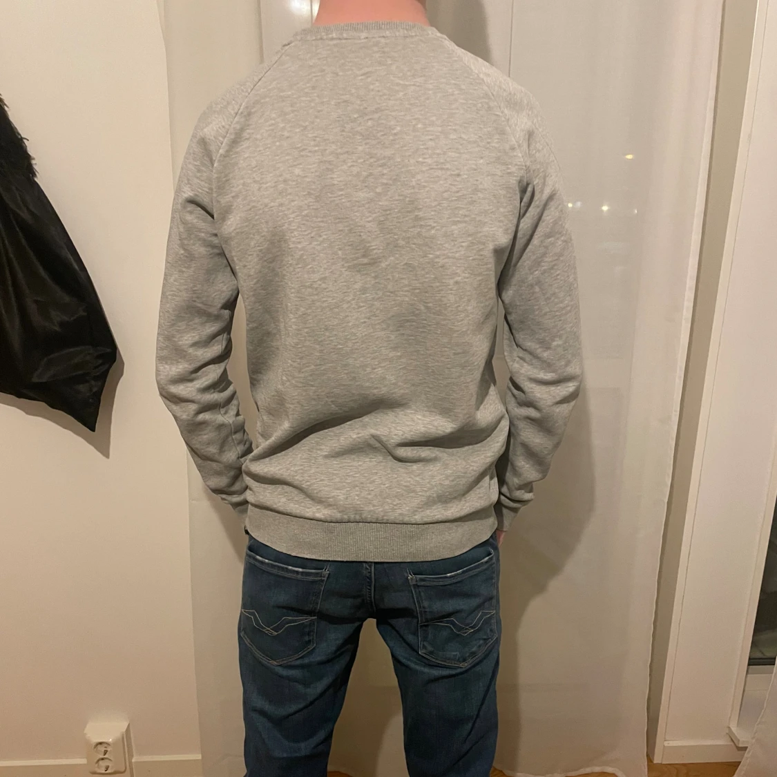 Grå Peak Performance tröja - 3