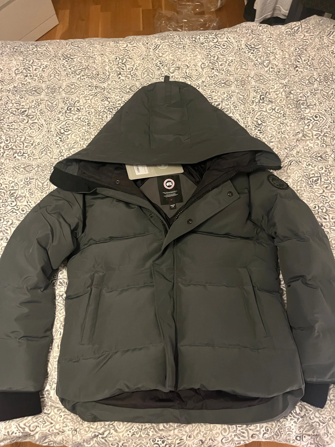 Mörkgrå Canada Goose pufferjacka black label  - 3