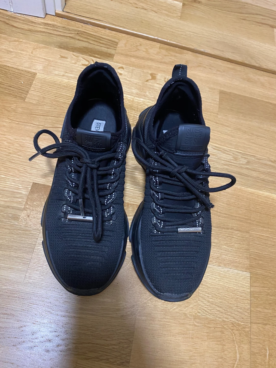 Svarta chunky sneakers Steve Madden - 1