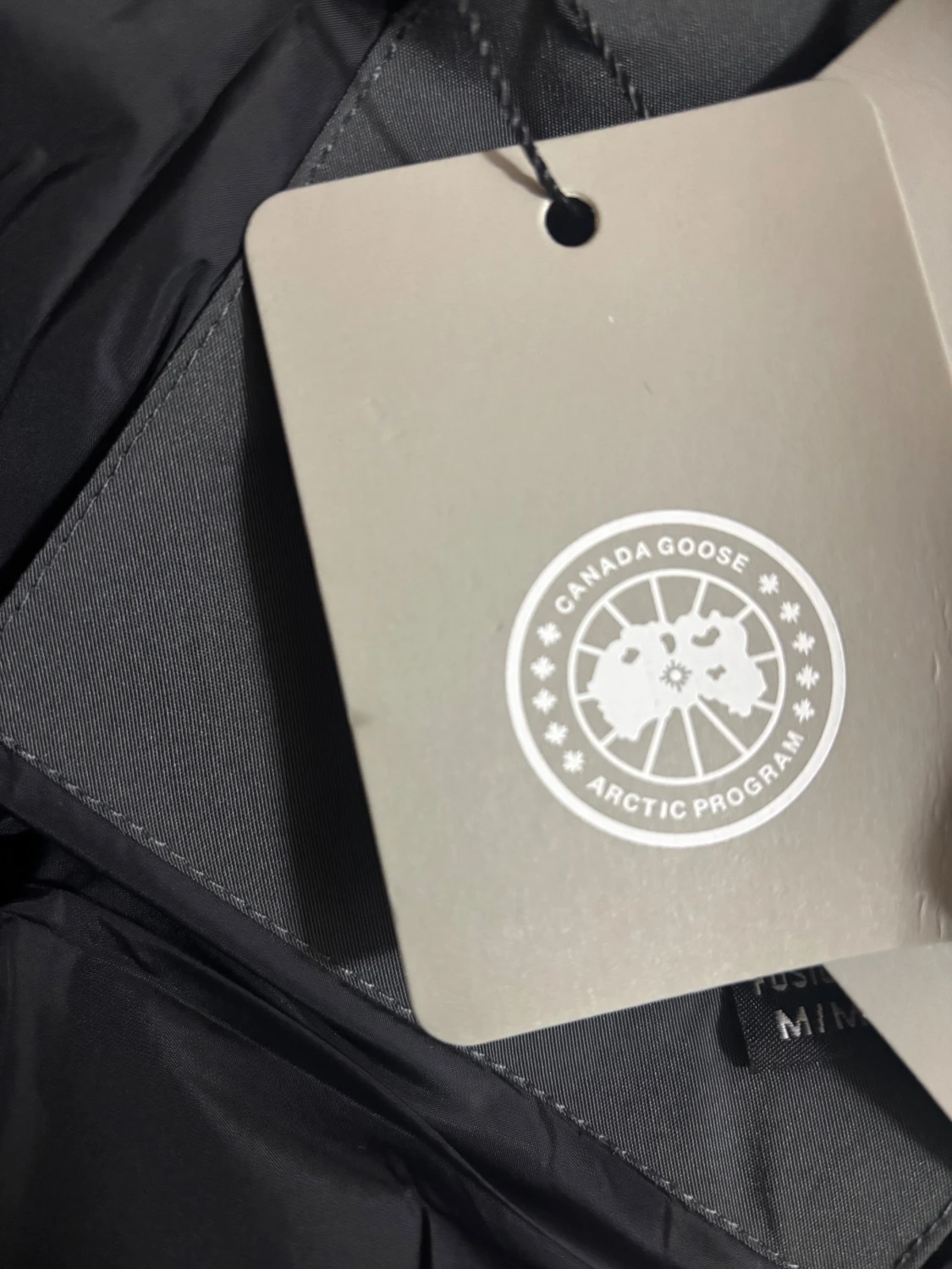 Mörkgrå pufferjacka från Canada Goose - 5