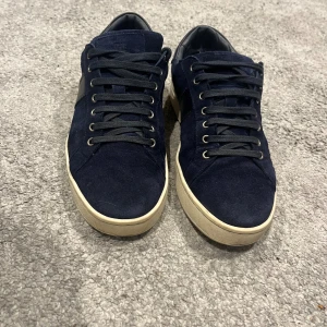 The gallerist skor - The gallerist skor. Skick 9/10, använda lite grann i somras☀️Skriv vid fundering.