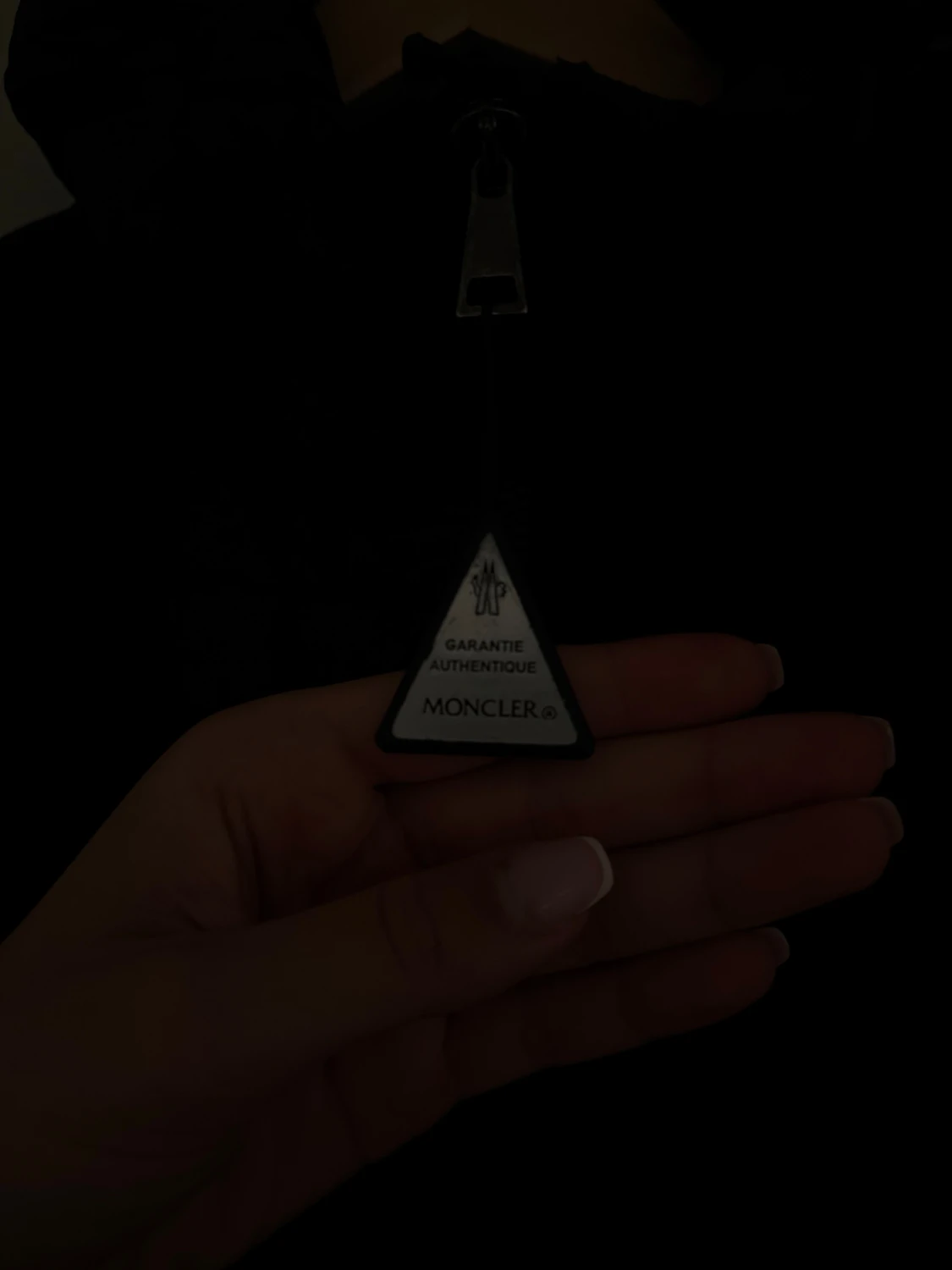 Svart lång dunjacka från Moncler - 2