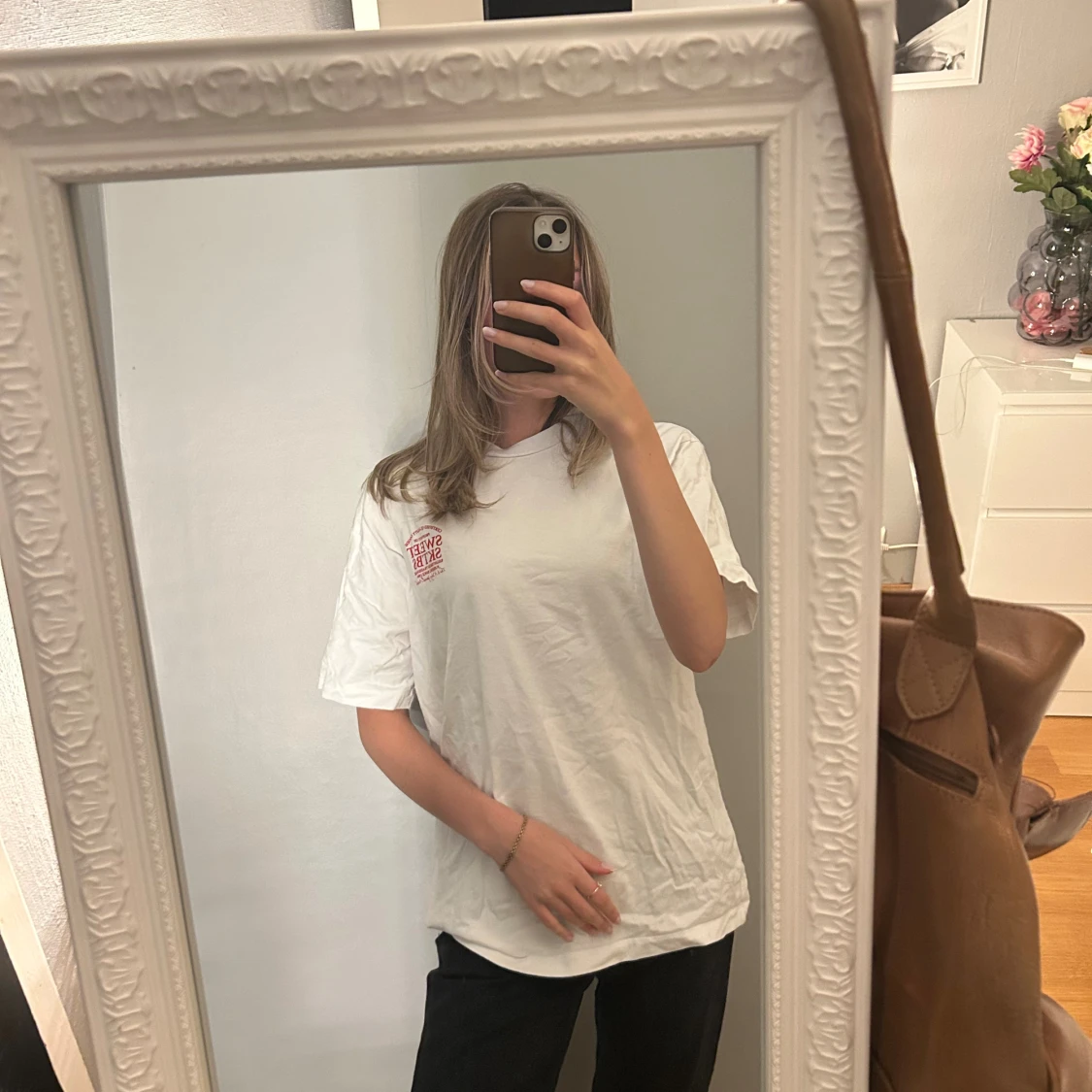 Vit t-shirt från Sweet SKTBS - 1