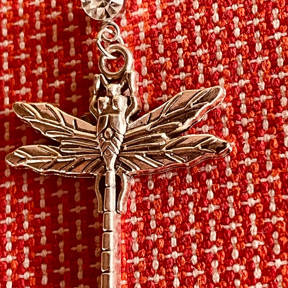 By prisförslag- 1 st Silverfärgat örhänge med trollslända och diamant - 1