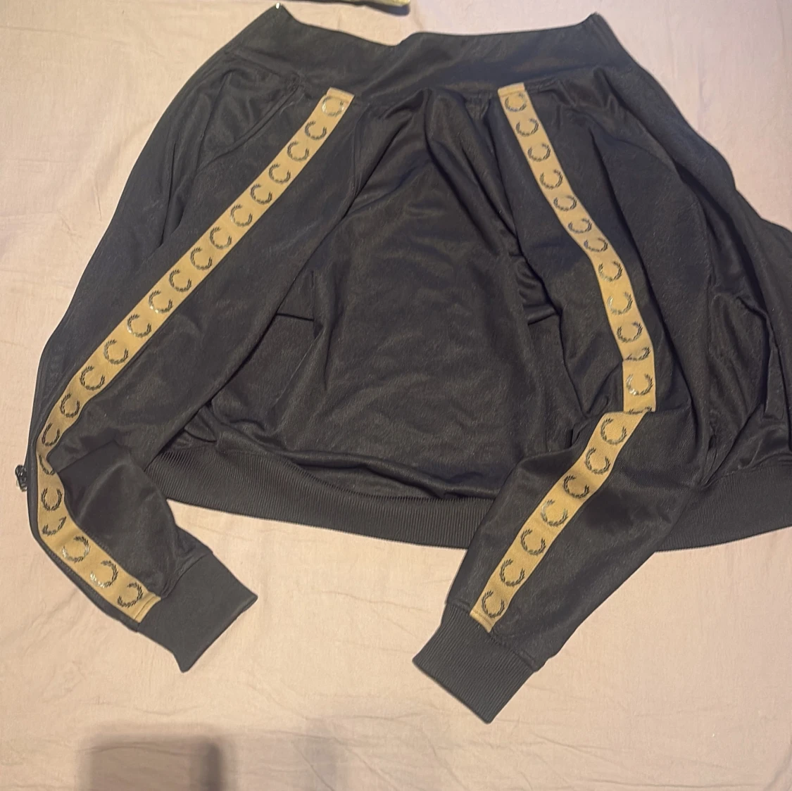 Svart track jacket från Fred Perry - 1