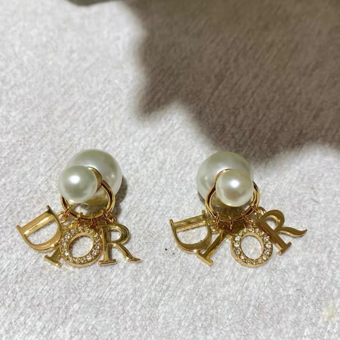 Dior örhängen med pärlor och guld - 2