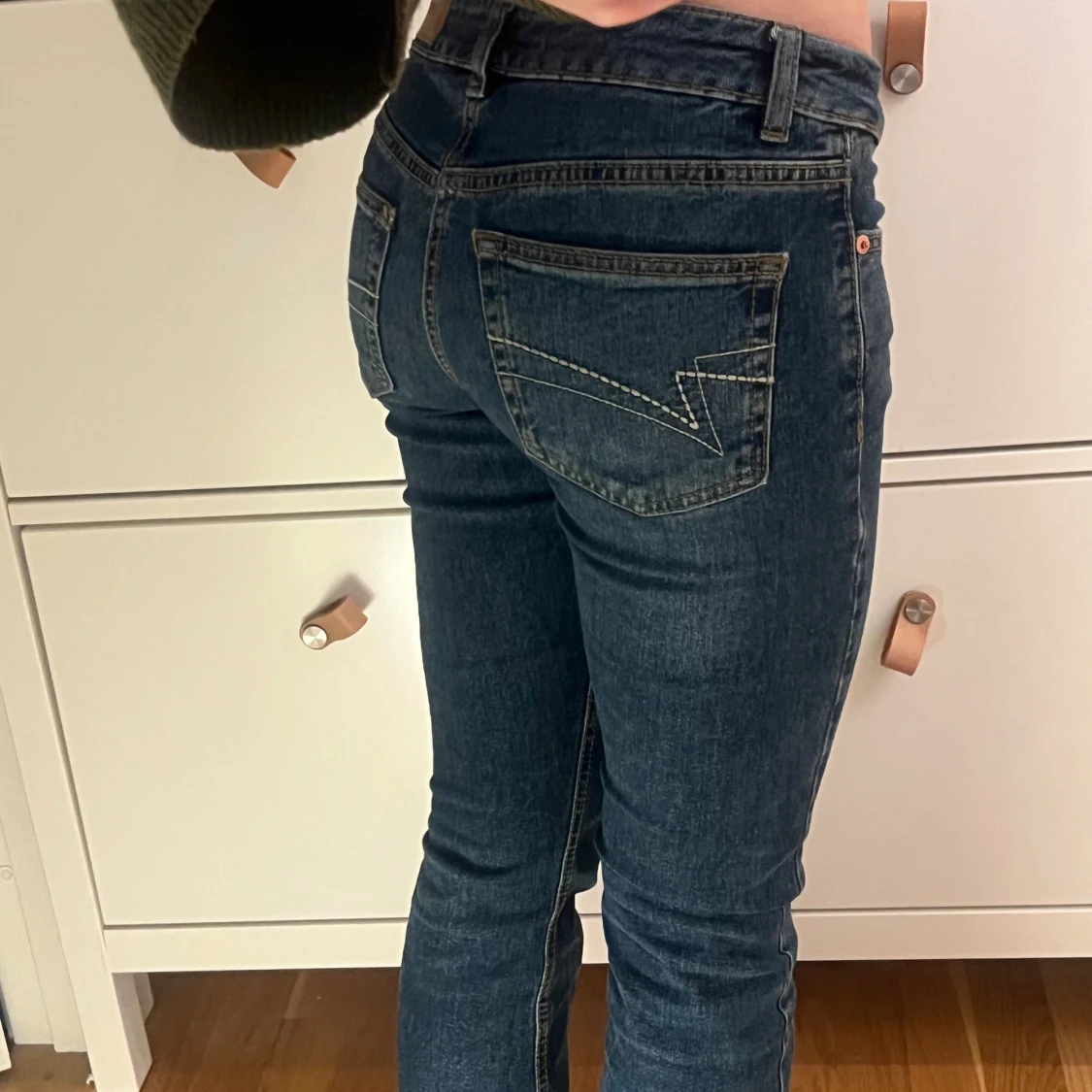 Blå bootcut jeans från Junkyard XS - 1