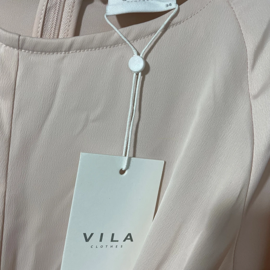 Ljusrosa långklänning från Vila - 4