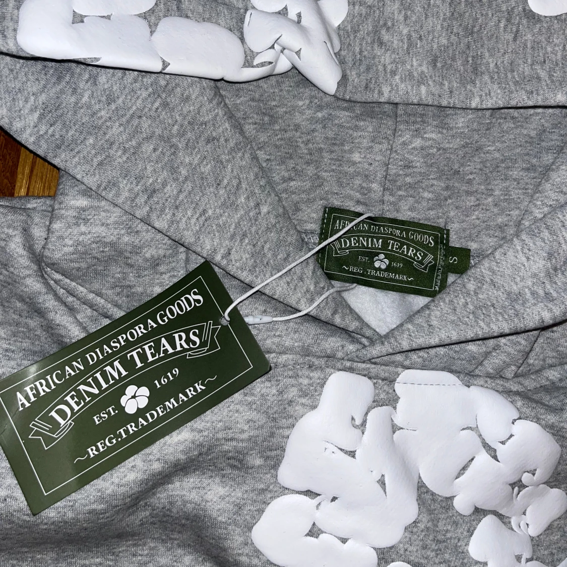 Denim Tears grå hoodie med vita blommor - 3