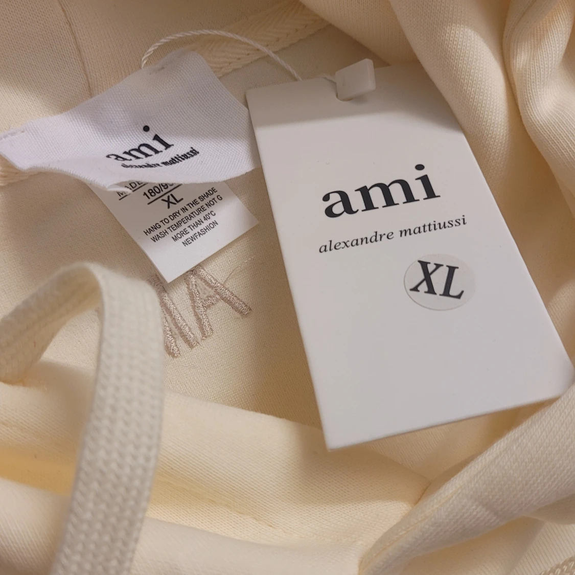 Krämvit hoodie från Ami Paris M - 2