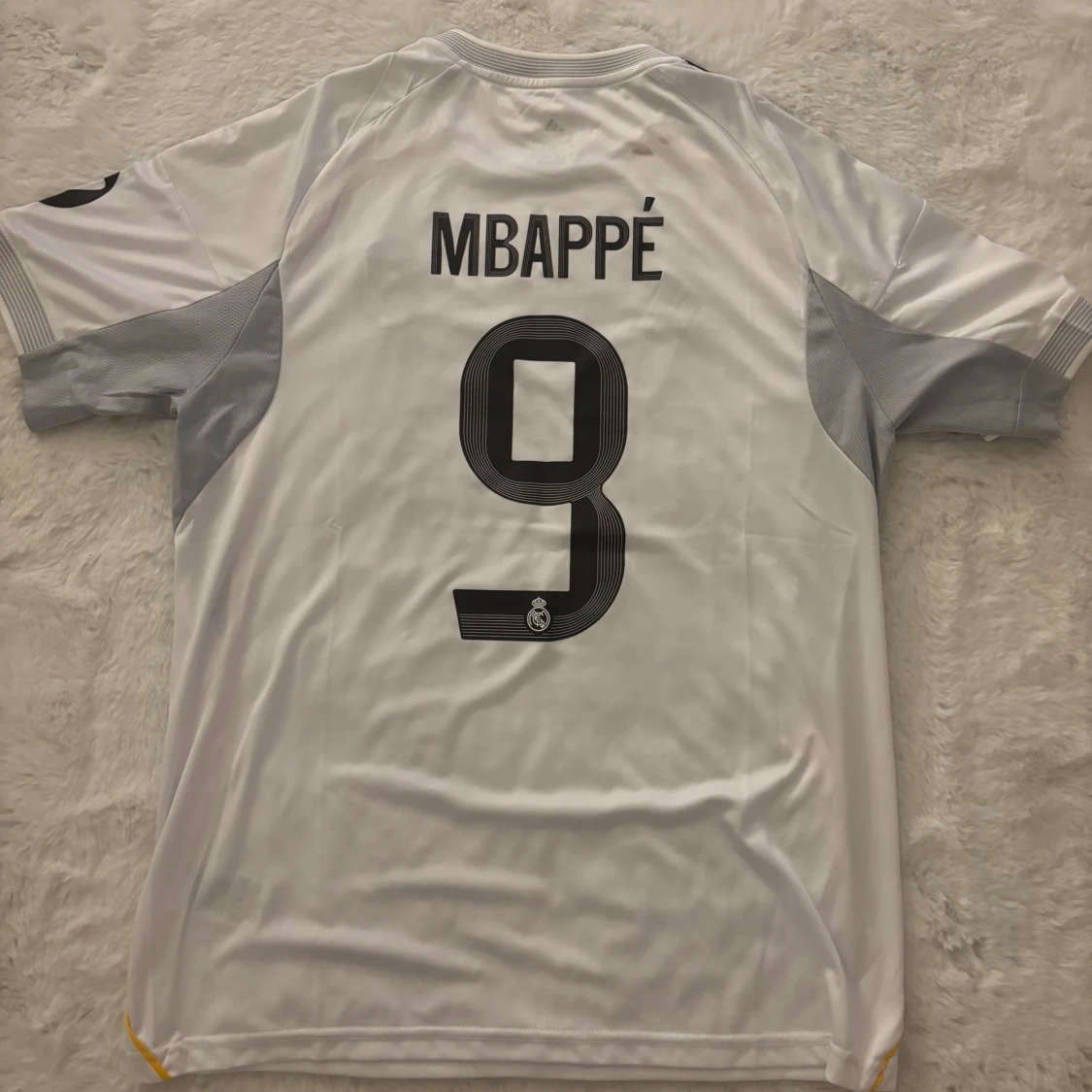 Real Madrid Mbappé Merchandise  - 1