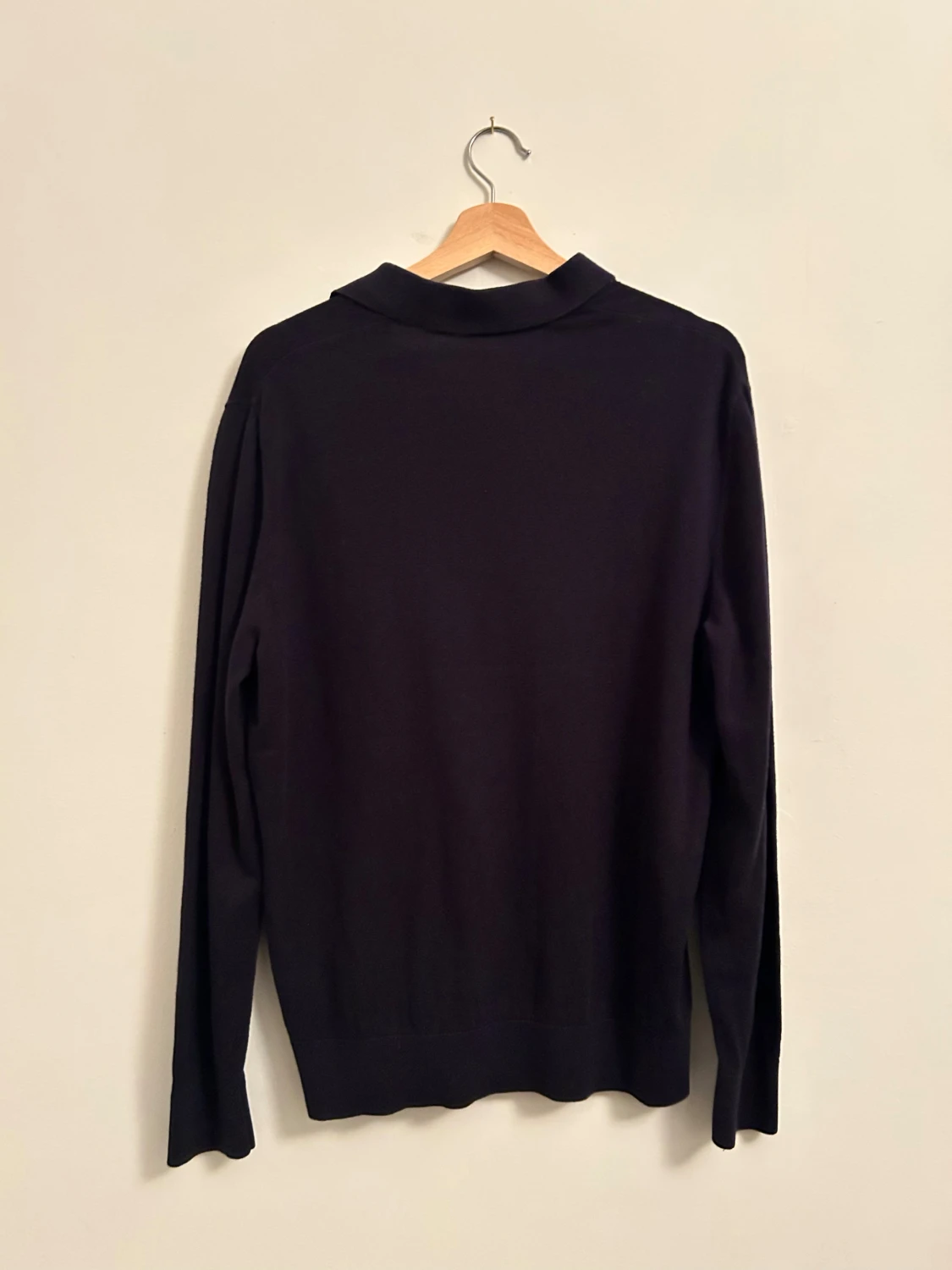 Svart pikétröja från Arket - 2