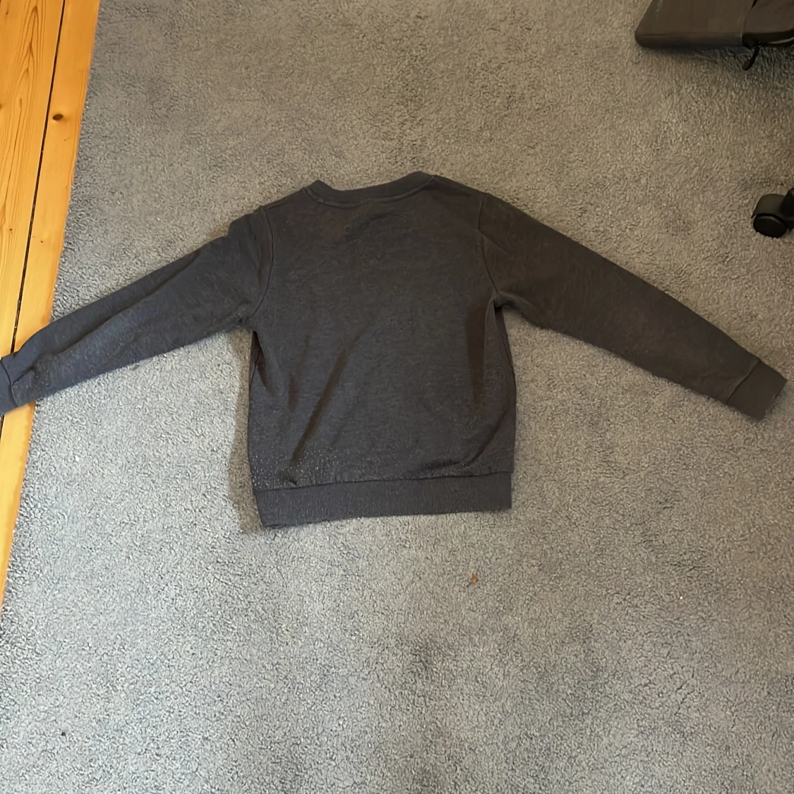 Mörkgrå sweatshirt från Name It - 1