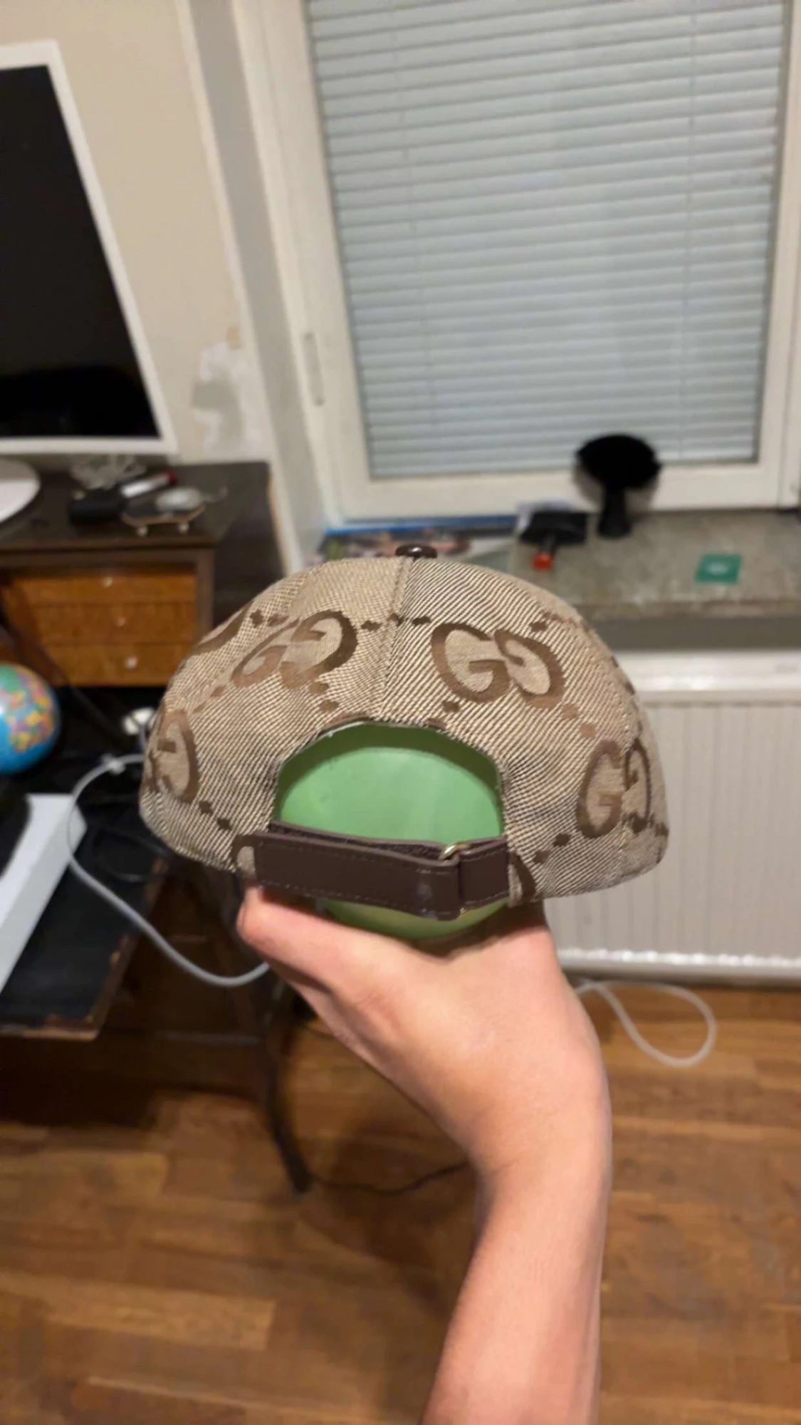 Beige Gucci keps med GG-mönster - 4