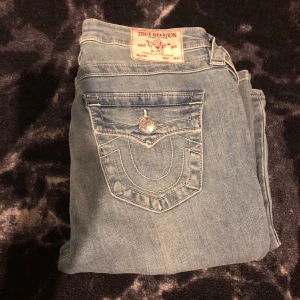 True religion jeans  - Helt nya, endast provade. Inköpta på raglady för 1300kr, kvitto finns! 